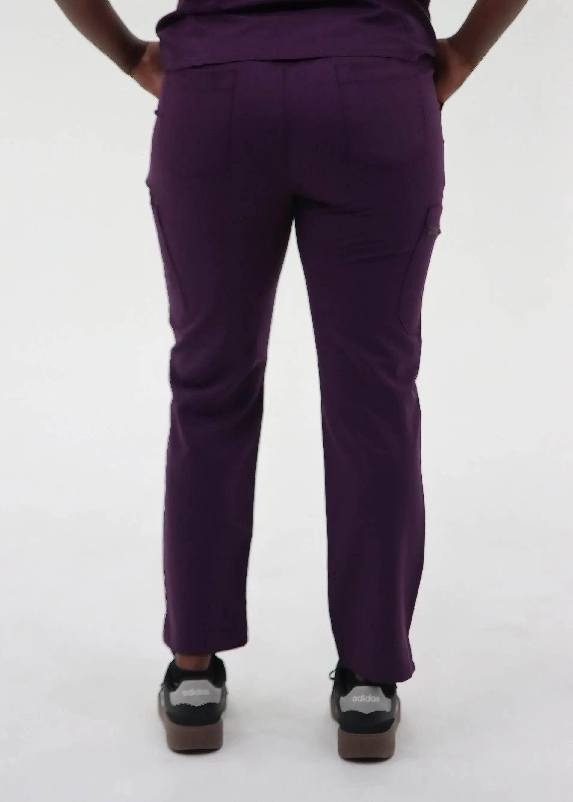 ALICIA STYLE™ - PANTALON COUPE DROITE SEPT POCHES AUBERGINE SoignerAvecStyle™