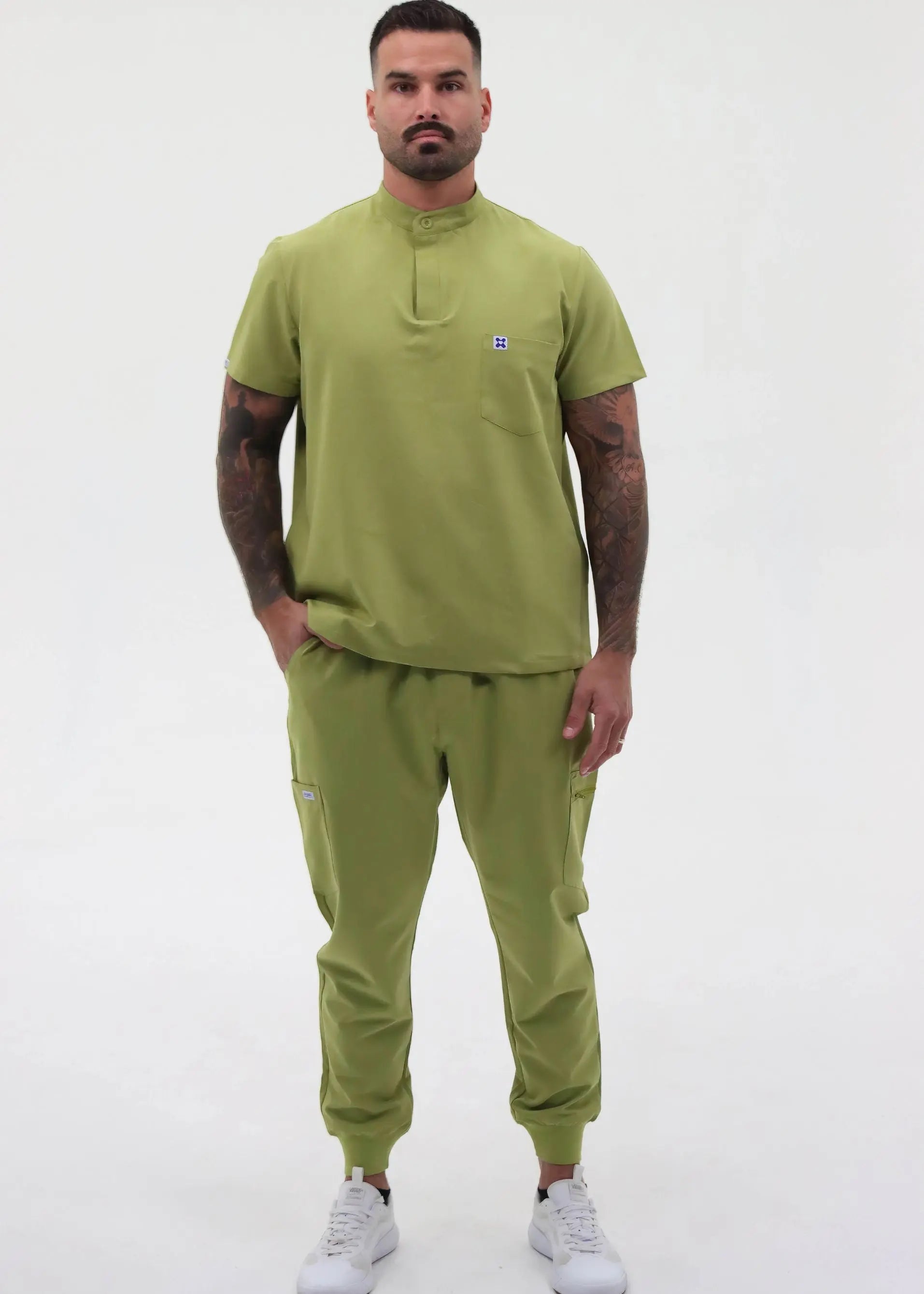 DANIEL HENLE - SCRUB TOP COL MANDARIN SoignerAvecStyle™