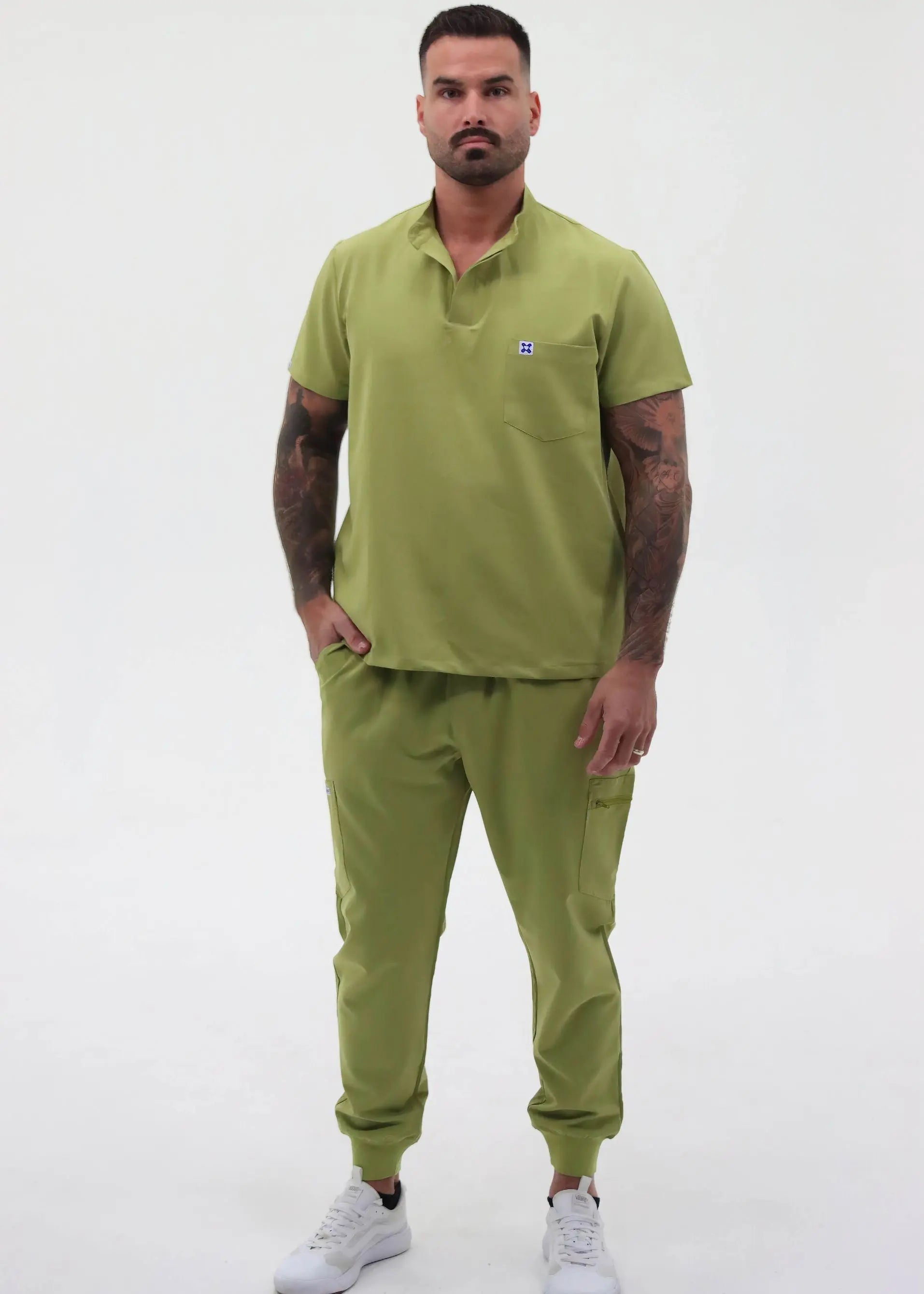 DANIEL HENLE - SCRUB TOP COL MANDARIN SoignerAvecStyle™