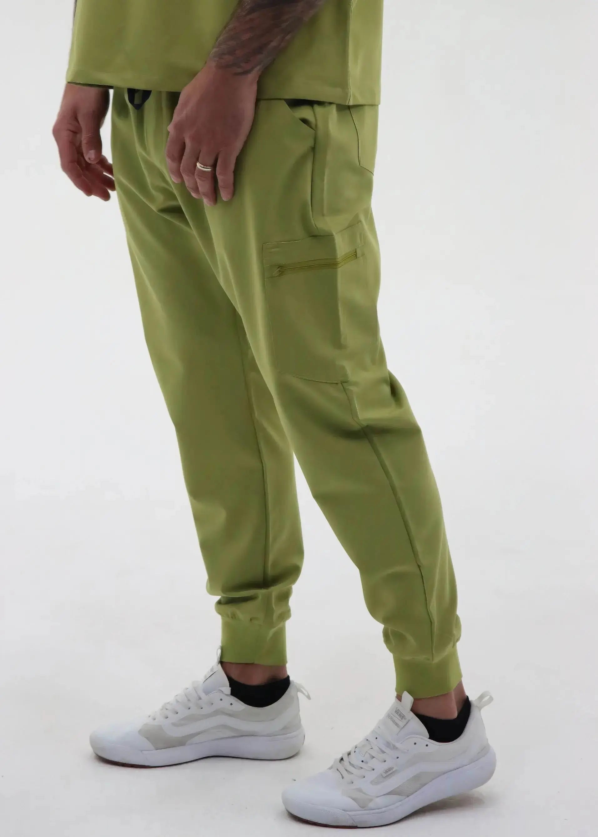 DANIEL HENLE - PANTALON SCRUB JOGGER SoignerAvecStyle™