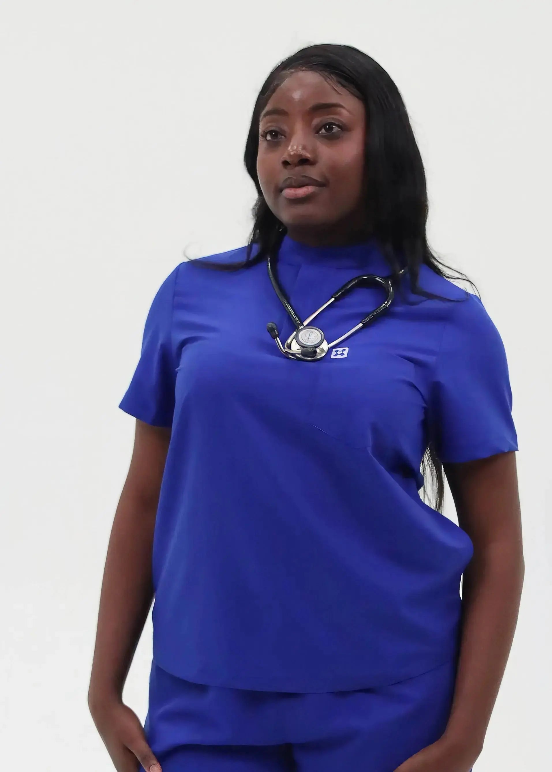 ZÉNA STYLE™ - HAUT COL MANDARIN TROIS POCHES BLEU ROYAL SoignerAvecStyle™