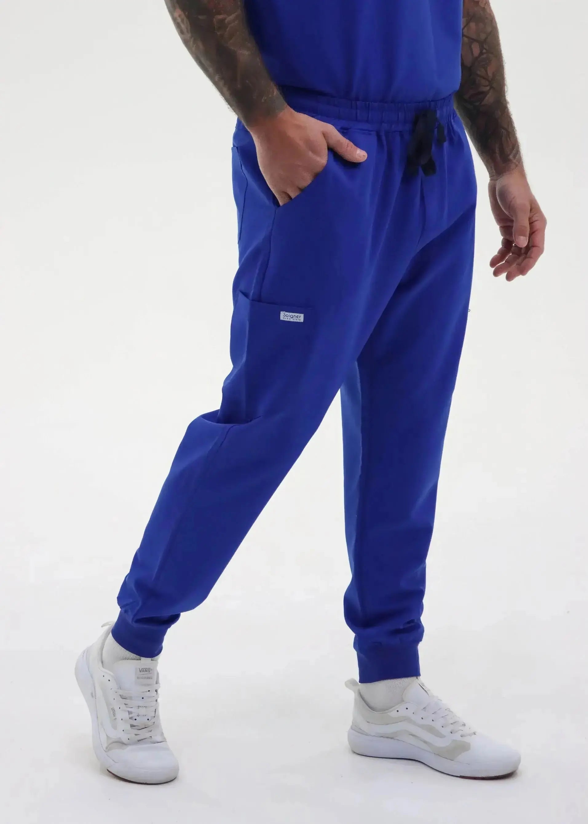 DANIEL HENLE - PANTALON SCRUB JOGGER SoignerAvecStyle™