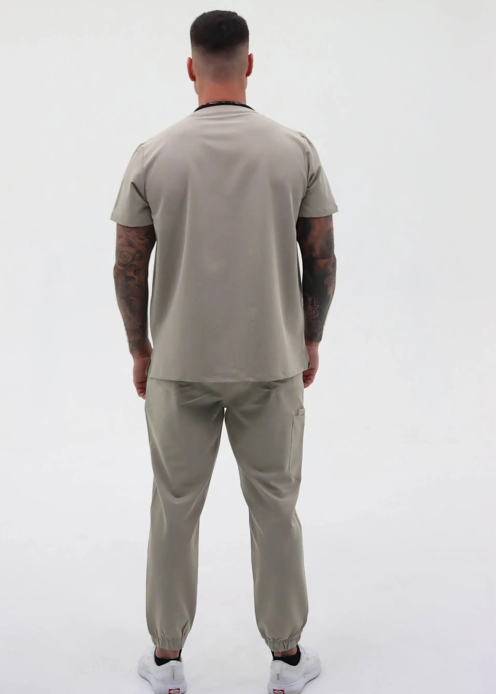 Daniel Henle scrub top SoignerAvecStyle™