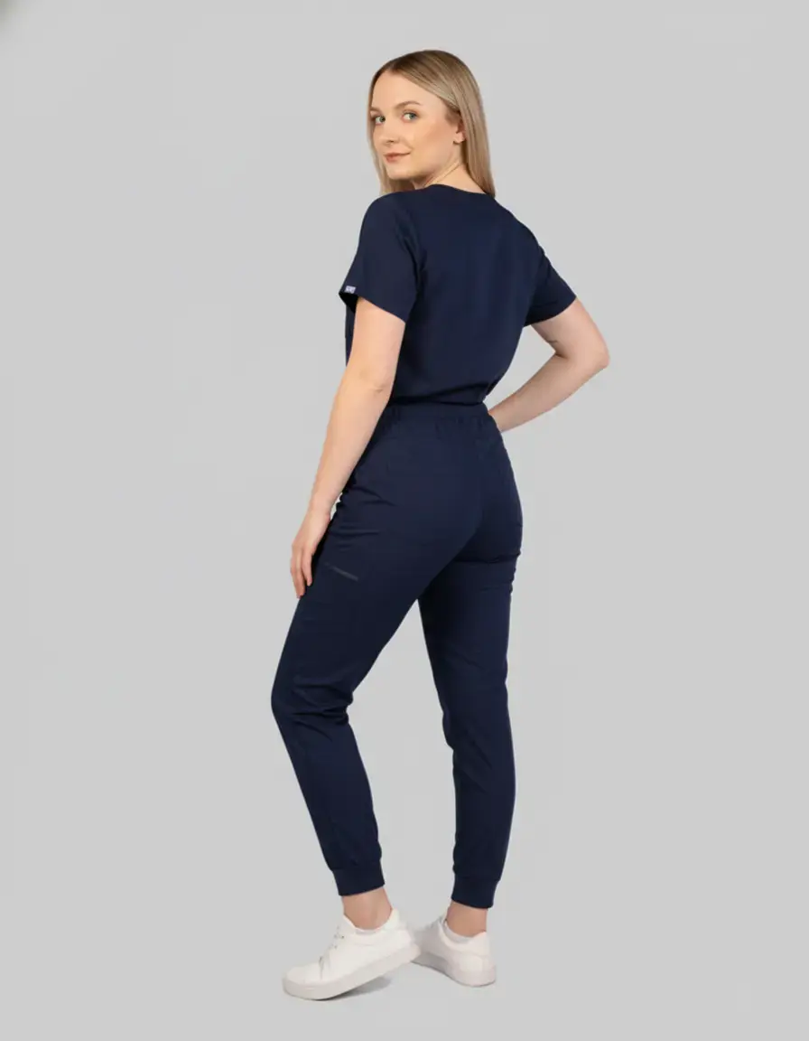 HAUT DE BLOUSE À COL EN V UNE POCHE - CORALIE STYLE™ SoignerAvecStyle™