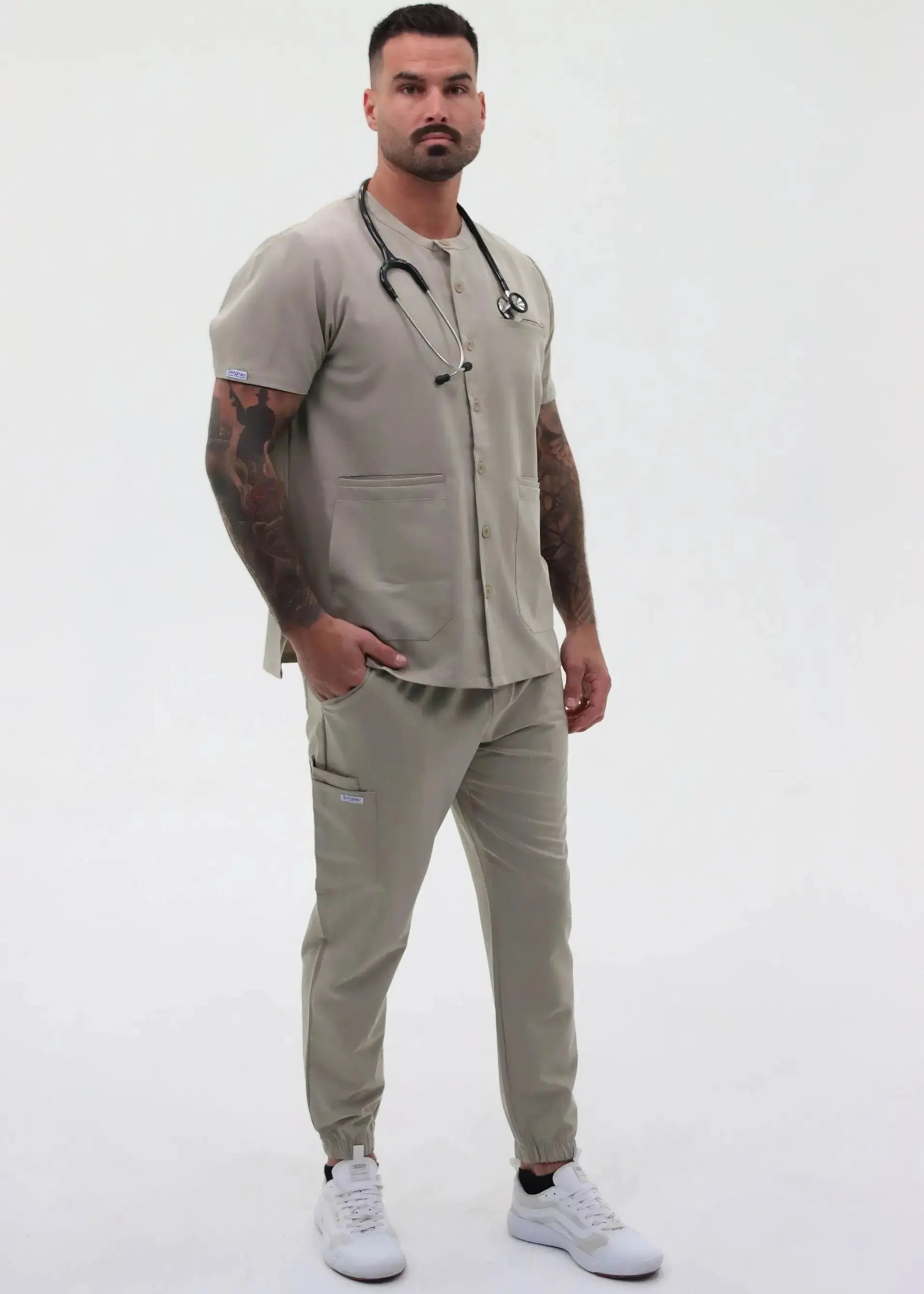Daniel Henle scrub top - SoignerAvecStyle™