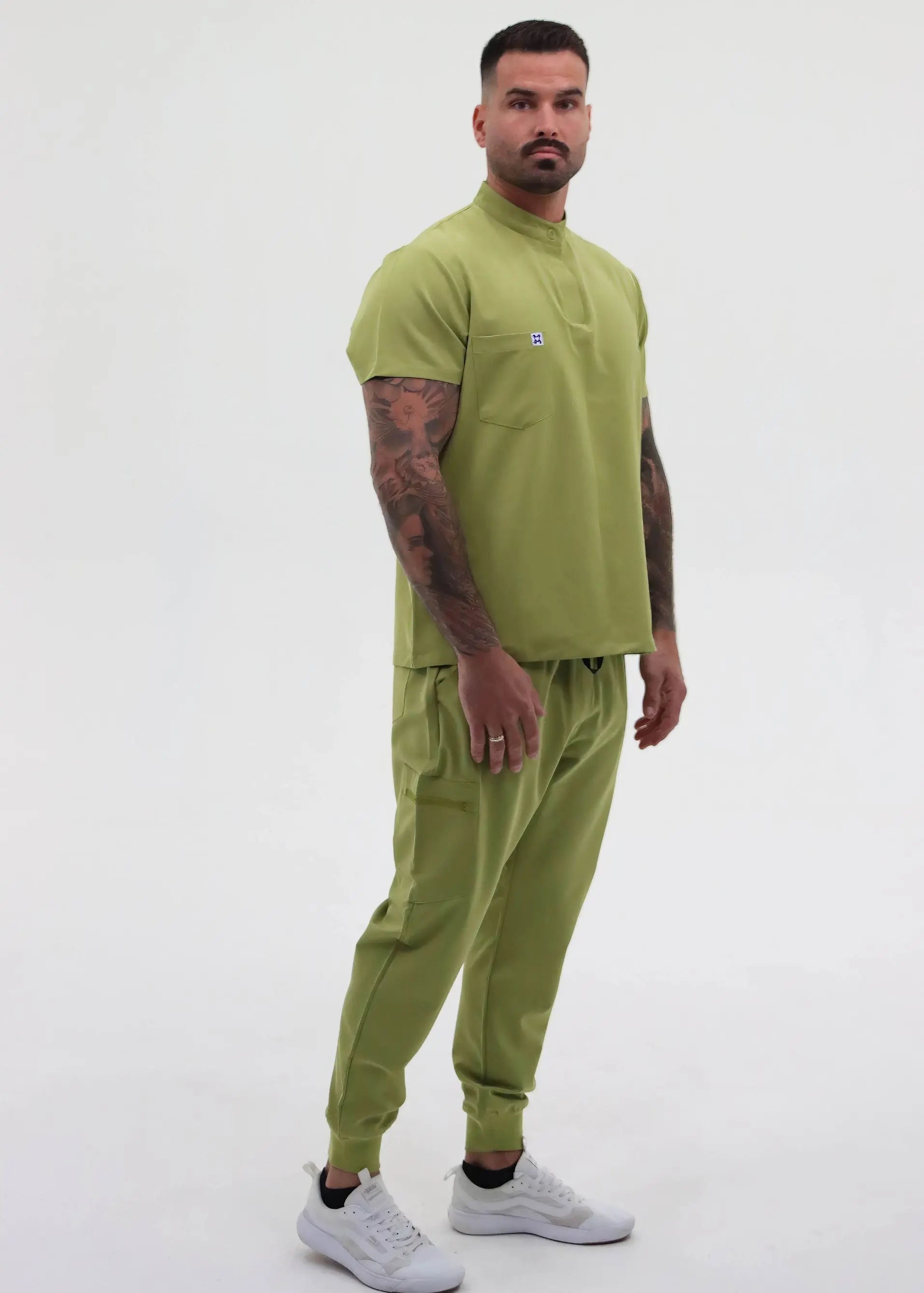 DANIEL HENLE - SCRUB TOP COL MANDARIN - SoignerAvecStyle™